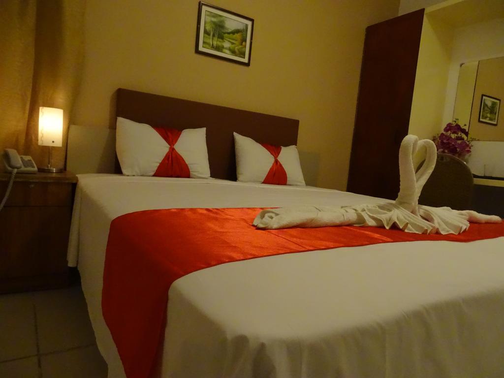 Hypertek Hotel Grand Baie Extérieur photo