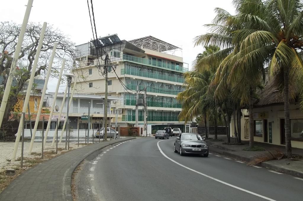 Hypertek Hotel Grand Baie Extérieur photo