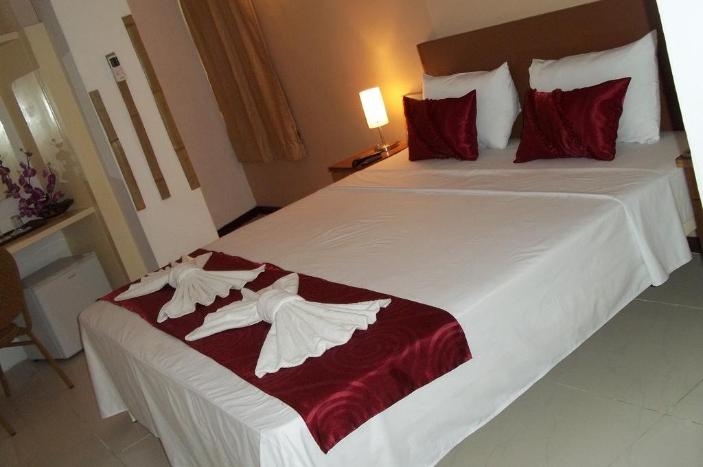 Hypertek Hotel Grand Baie Extérieur photo