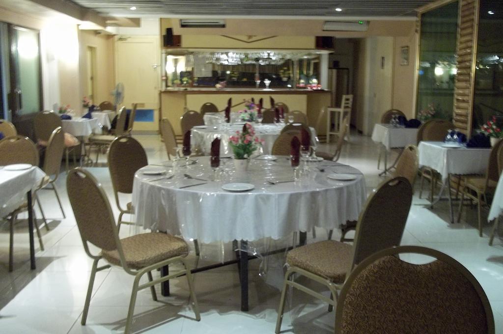 Hypertek Hotel Grand Baie Extérieur photo