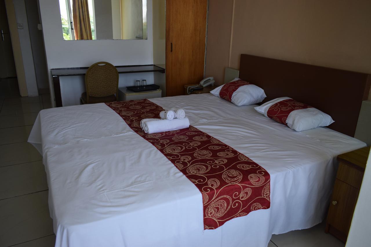 Hypertek Hotel Grand Baie Extérieur photo